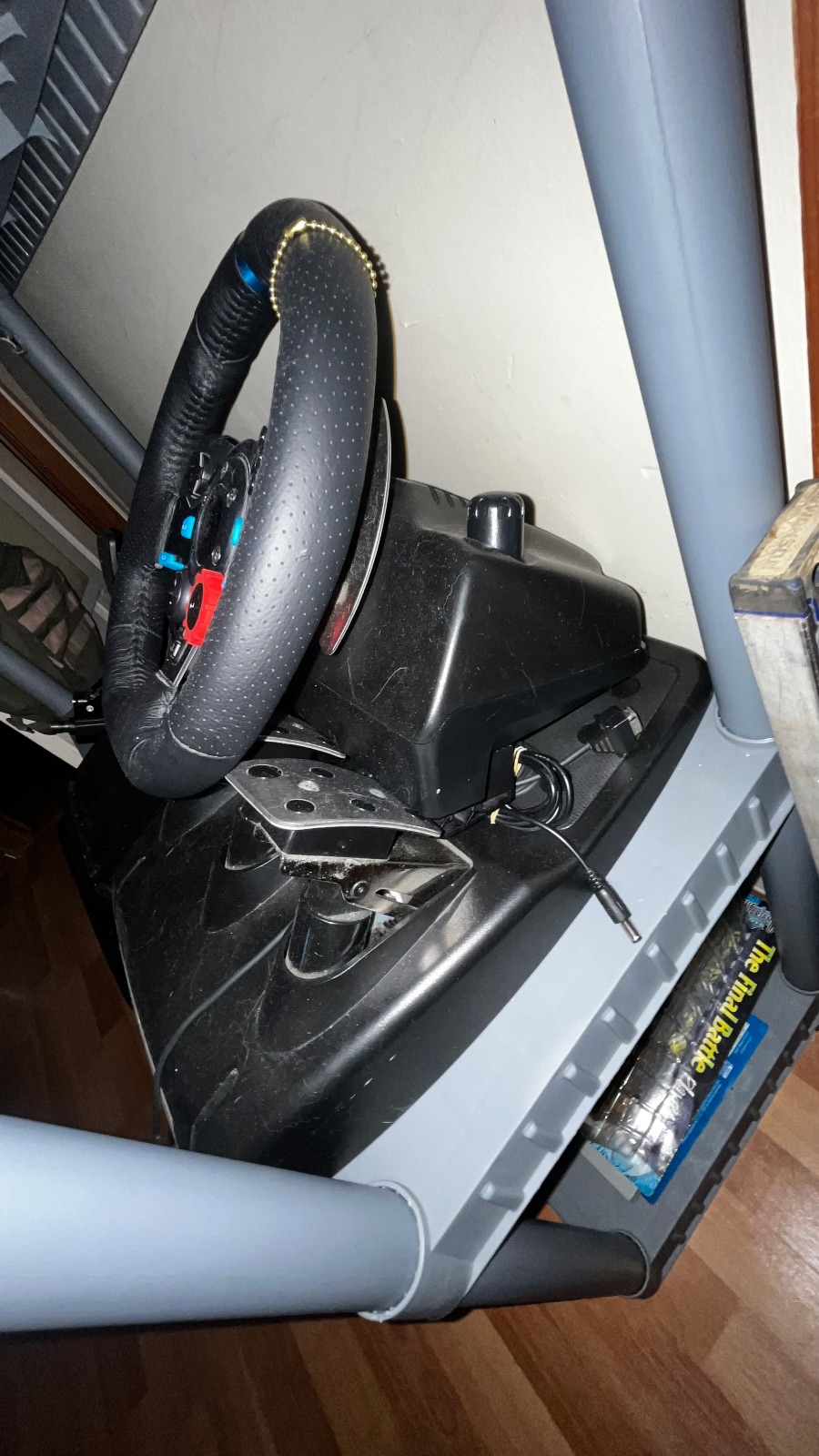 Logitech G29 Driving Force Racing Wheel & Pedals — photo 2